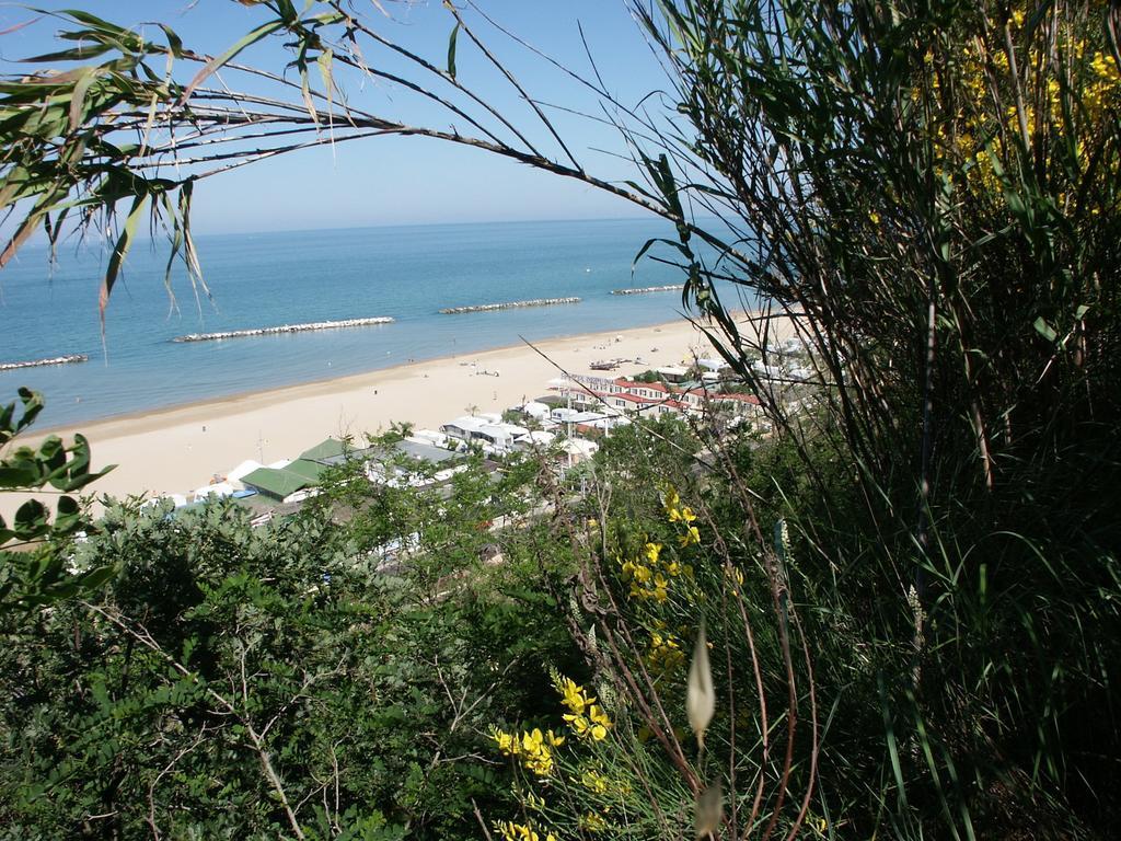 Camping Norina Pesaro Bagian luar foto