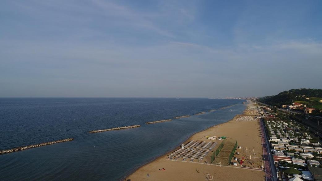 Camping Norina Pesaro Bagian luar foto